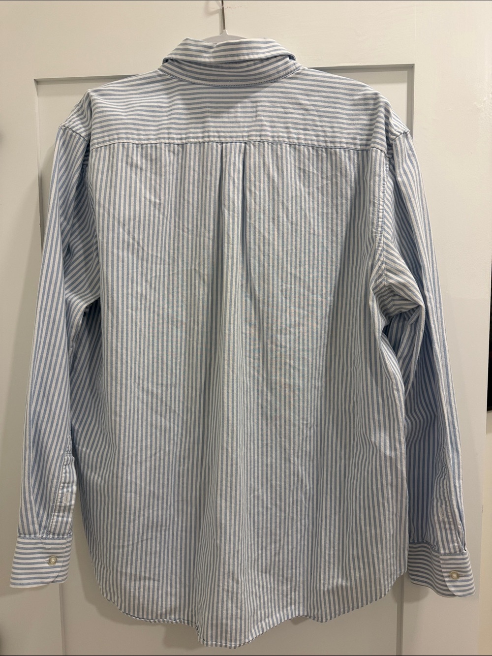 Vineyard Vines Light Blue and White Striped Button-Down Shirt - Picture 5 of 6